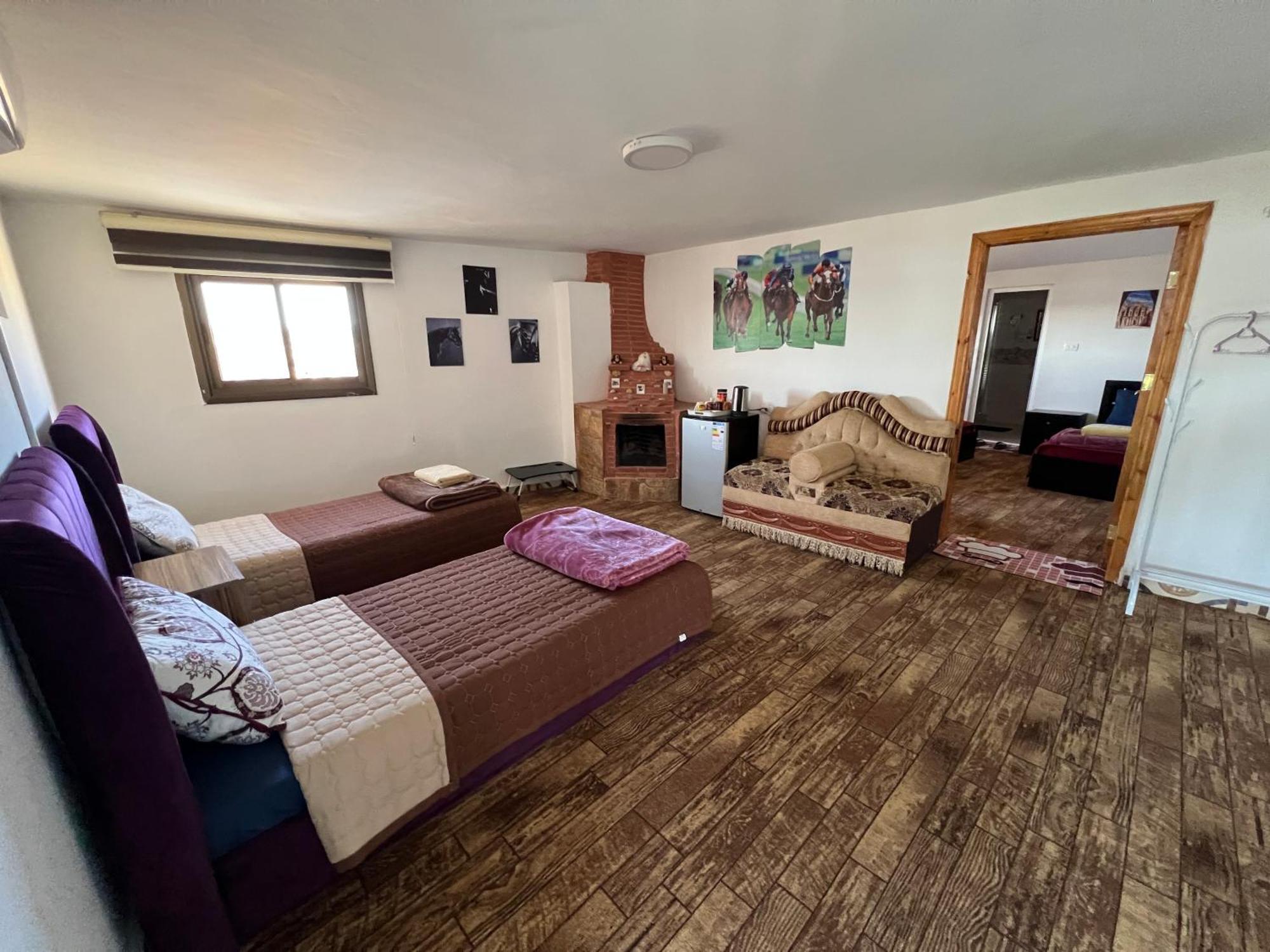 Petra Royal Ranch Bed and Breakfast Wadi Musa Buitenkant foto