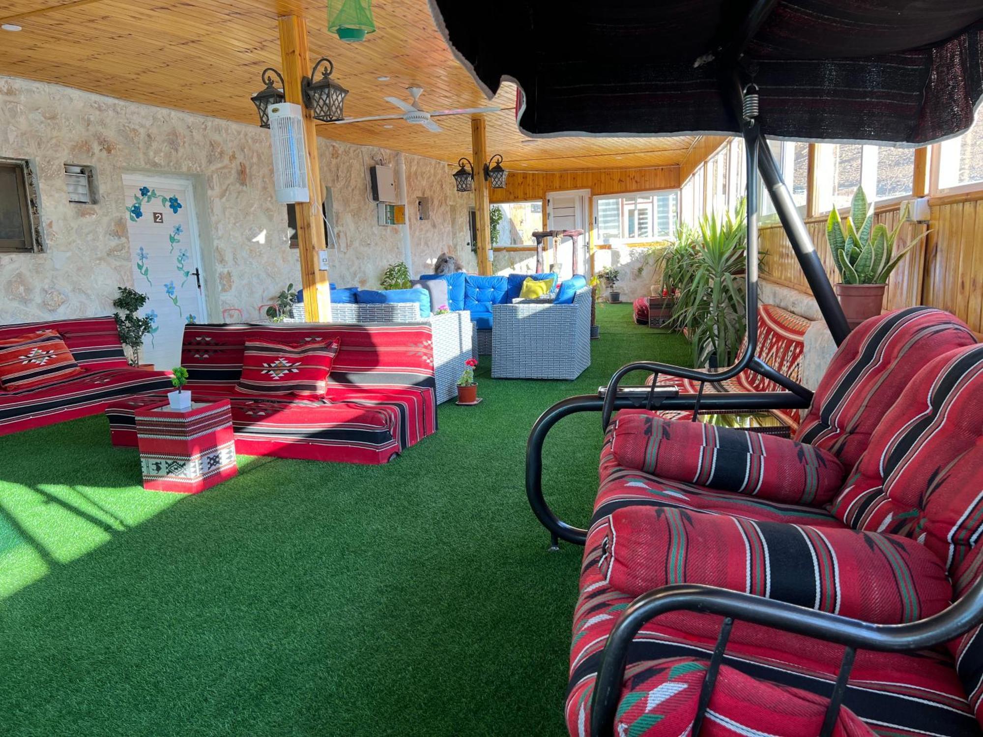 Petra Royal Ranch Bed and Breakfast Wadi Musa Buitenkant foto